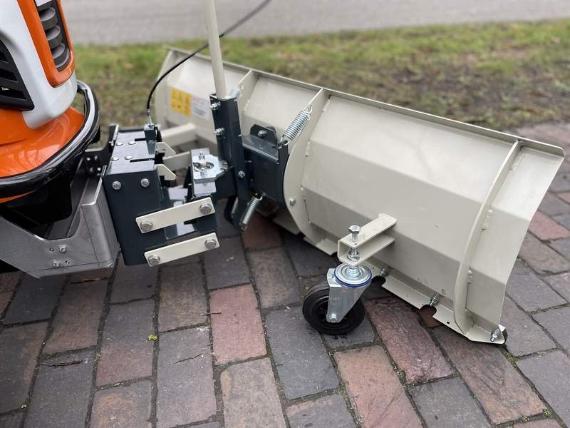STIHL Rasentraktor RT 5112 Z - inkl. Schneeschild – Bild 5