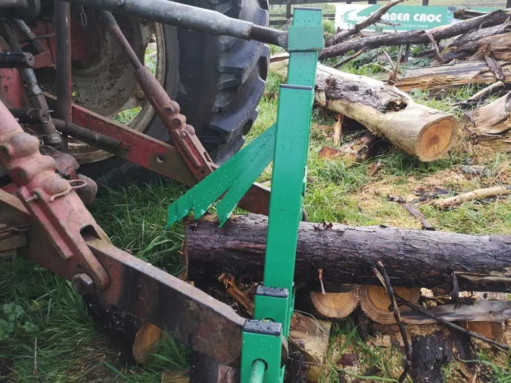 Timber Croc Holzhalter / Stammhalter HD für Traktoren mit 3-Punkt Aufnahme (KAT I) – Bild 5